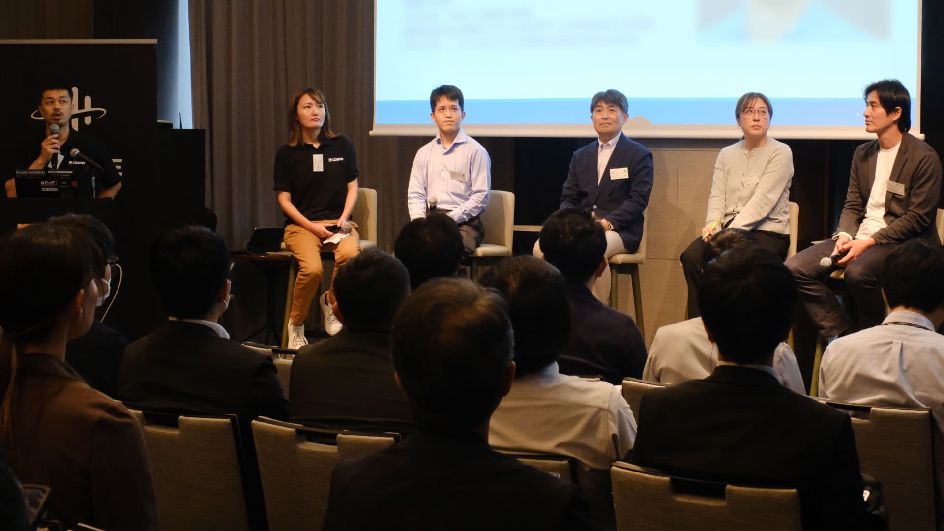 （左から）コスモ石油 吉井様, 久保田様、日本触媒 高瀬様, 角田様、出光興産 久保様, 秋山様